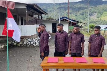 Empat mantan anggota KKB di Sinak nyatakan setia kepada NKRI