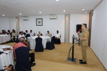 Gubernur Papua bangun kolaborasi dengan tokoh adat wujudkan PSU Pilkada damai