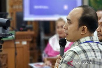Saksi:  Suami Wali Kota Semarang minta jatah disertai mutasi massal