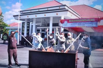 Kejaksaan Negeri Pasaman Barat musnahkan barang bukti 49 perkara pidana umum