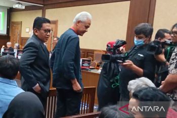 Hasto klaim tidak pernah perintahkan Harun Masiku rendam HP