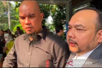 Ahmad Dhani datangi Polda Metro Jaya laporkan dugaan bully terhadap anaknya