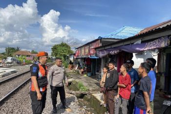 KAI Palembang imbau masyarakat tidak melempari kereta api