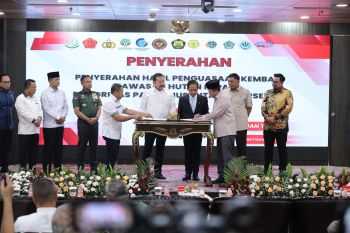 Dukung pemulihan lingkungan kawasan hutan, Menteri Nusron akan evaluasi penerbitan sertifikat di TN Tesso Nilo
