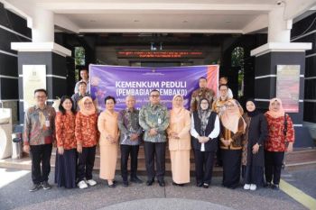 Kemenkum Jateng salurkan bantuan sosial sambut Hari Pengayoman Tahun 2025