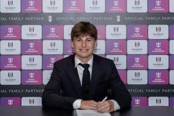 Putra Petr resmi teken kontrak profesional bersama Fulham