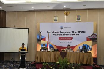 Pj. Sekprov Tekankan Kolaborasi Bersama Pembahasan Rancangan Akhir RPJMD Kaltara 2025-2029