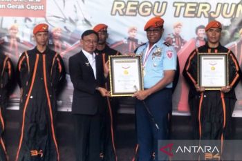 Kopasgat diakui MURI selaku pelopor pasukan wingsuit pertama Indonesia