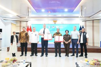 Kemenkum serahkan Alexander Vladimirovich Zverev dalam rangka ekstradisi pertama dengan Rusia
