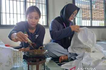 Goresan batik tulis WBP Lapas Perempuan Pontianak menuju kemandirian