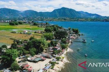Wamenpar menyarankan pinggir Pantai Bulbul dijadikan alami minim bangunan