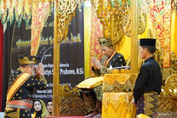 Kapolri terima Anugerah Adat Ingatan Budi dari LAM Riau