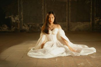 Shana Shannon rilis balada pop "Menunggumu Sampai Akhir Hidup"