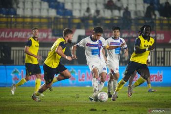 Port FC juarai Piala Presiden 2025 usai bekuk Oxford United 2-1
