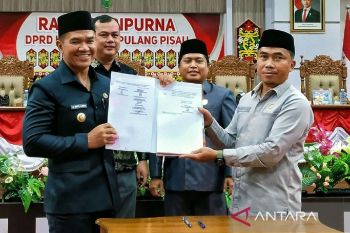 DPRD-Pemkab Pulang Pisau setujui dan sahkan tiga peraturan daerah