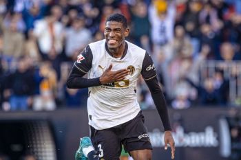 Arsenal merekrut gelandang muda Cristhian Mosquera dari Valencia