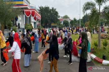 Dompu buru Rekor Muri penari terbanyak di Festival Lakey