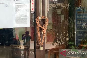 Kisruh penerimaan siswa baru, SMA di Bukittinggi digembok warga