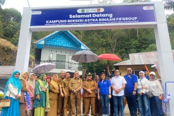 Pertama di Sumatera, FIFGroup resmikan Kampung Berseri Astra Raflesia di Agam
