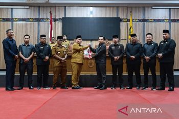 Bupati Kotim serahkan rancangan KUA-PPAS 2026