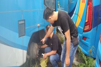 Polisi tangkap komplotan pencuri onderdil bus Dishub di Natar Lampung Selatan