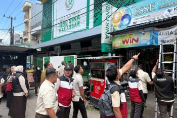 Bapenda Makassar tertibkan reklame  ilegal di 16 titik