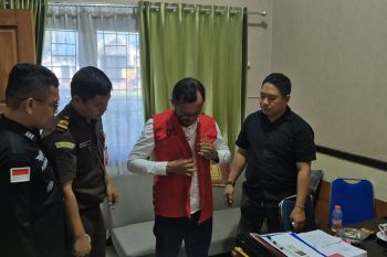 Kejari Konsel tahan Kades Amolengu yang korupsi dana desa Rp1 M