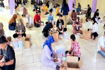 KPU Barut sortir dan lipat surat suara PSU pilkada putusan MK