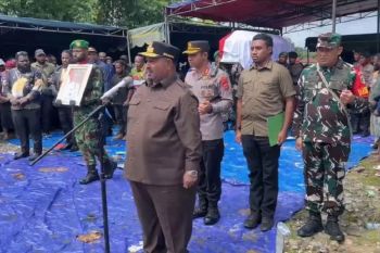 Kapolres: Pemakaman Bupati Nduga berlangsung lancar dan aman