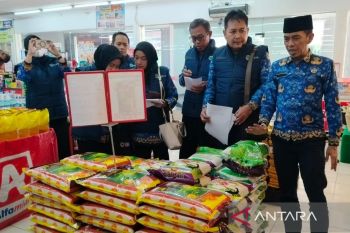 Satgas Pangan Lamongan temukan tiga merek beras diduga oplosan