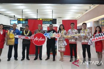 Bandara Samrat sambut penumpang AirAsia rute Jakarta-Manado
