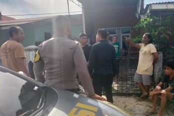 Polisi olah TKP kasus pencurian rumah lansia di Padang