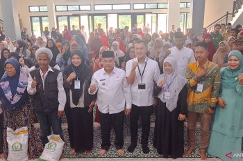 Bulog Bukittinggi luncurkan penyaluran cadangan beras pangan nasional di Agam