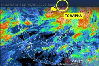 BMKG: Waspadai cuaca ekstrem dampak tidak langsung Siklon Wipha