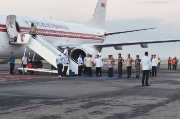 Prabowo tiba di Solo, hadiri penutupan Kongres PSI didampingi Gibran