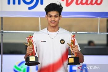 Boy Arnez meraih gelar pemain terbaik SEA V League 2025