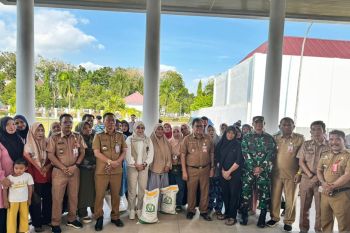 Bulog Makassar mulai salurkan bantuan beras kepada 32.604 KPM