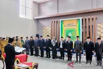 Bupati Meranti lantik 11 pejabat eselon II