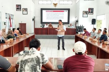 Diskop UKM Kalsel-Satgas Polda tekankan taat regulasi gula rafinasi