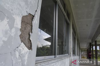 Bangunan sekolah di Ciamis terbengkalai