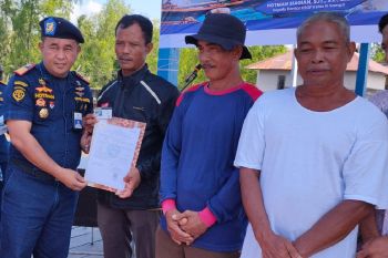 KSOP Sampit serahkan 1.816 E-Pas Kecil kepada nelayan
