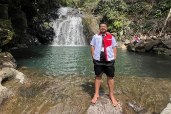 Mahasiswa KKN Kebangsaan UMPR kenalkan Air Terjun Sapanna di Pegunungan Maros