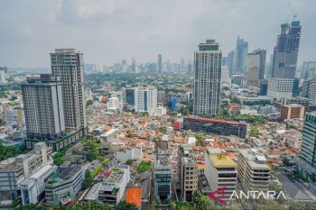 Kualitas udara Kota Jakarta tercatat tidak sehat bagi kelompok sensitif pada Minggu