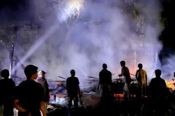 Rumah dinas Kepala SDN Lemo II terbakar