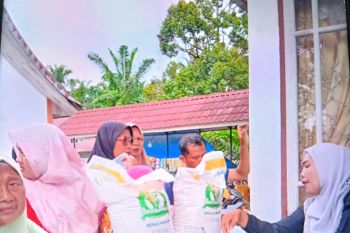 Pemkab Pasaman Barat salurkan bantuan beras kepada 29.658 keluarga