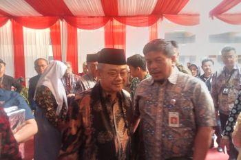 Penyerahan bantuan pendidikan SKK Migas PetroChina ke SLBN Tanjab Timur, Disaksikan Mendikdasmen RI
