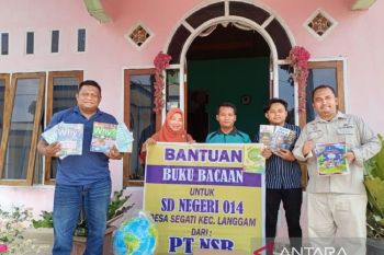 PT NSR, Salurkan bantuan buku bacaan untuk SDN 014 Segati
