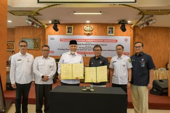 PT Semen Padang dan Pemprov Sumbar teken mesepakatan, siap dorong energi terbarukan