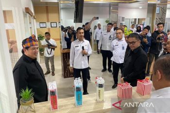 Komisi XIII DPR RI kunjungi Imigrasi Kendari tinjau pelayanan untuk warga