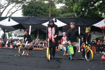 Bupati Banyuwangi nilai anak-anak saat ini lebih banyak bermain gawai